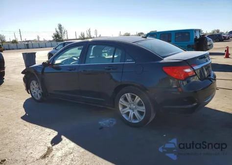 2011 Chrysler 200 Touring z USA, uszkodzony, nr VIN 1C3BC1FB9BN576744